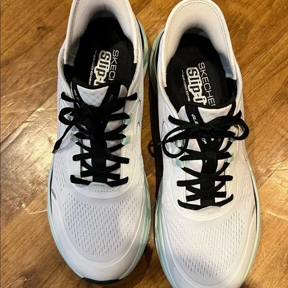 Skechers White and Black Sneakers with Mint Accents - Picture 3 of 6